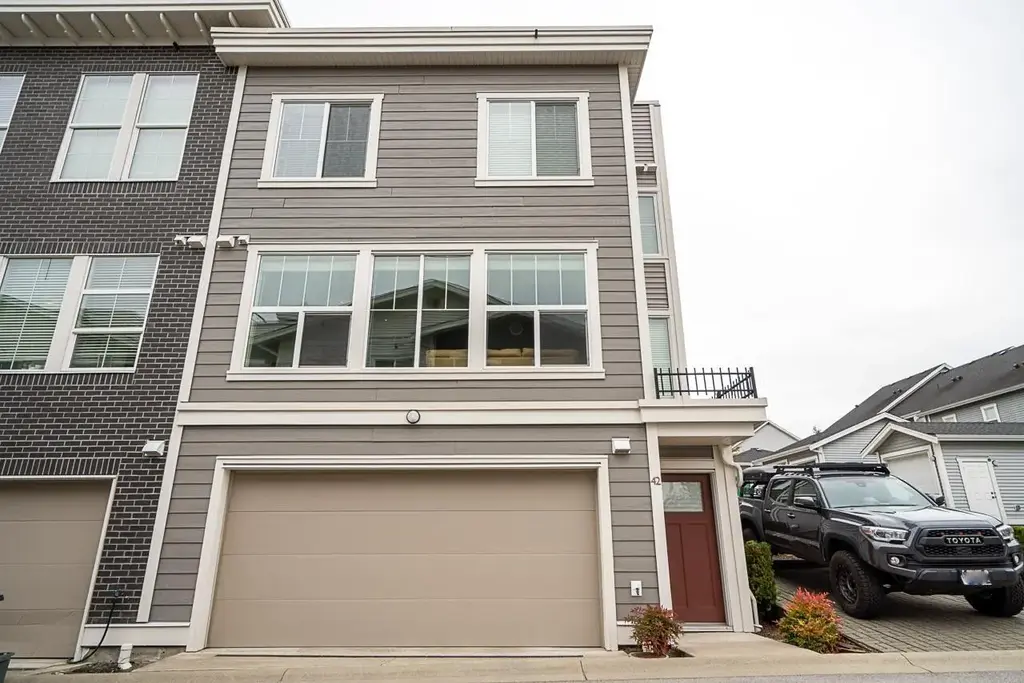 42 8372 202b Street, Langley