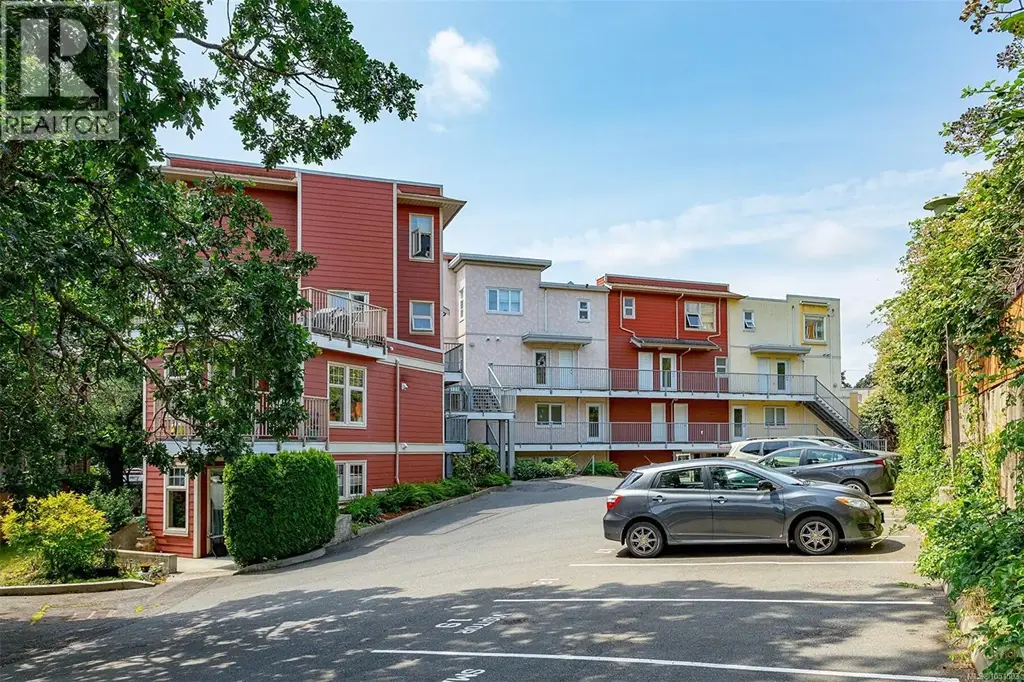 305 908 Brock Ave, Langford
