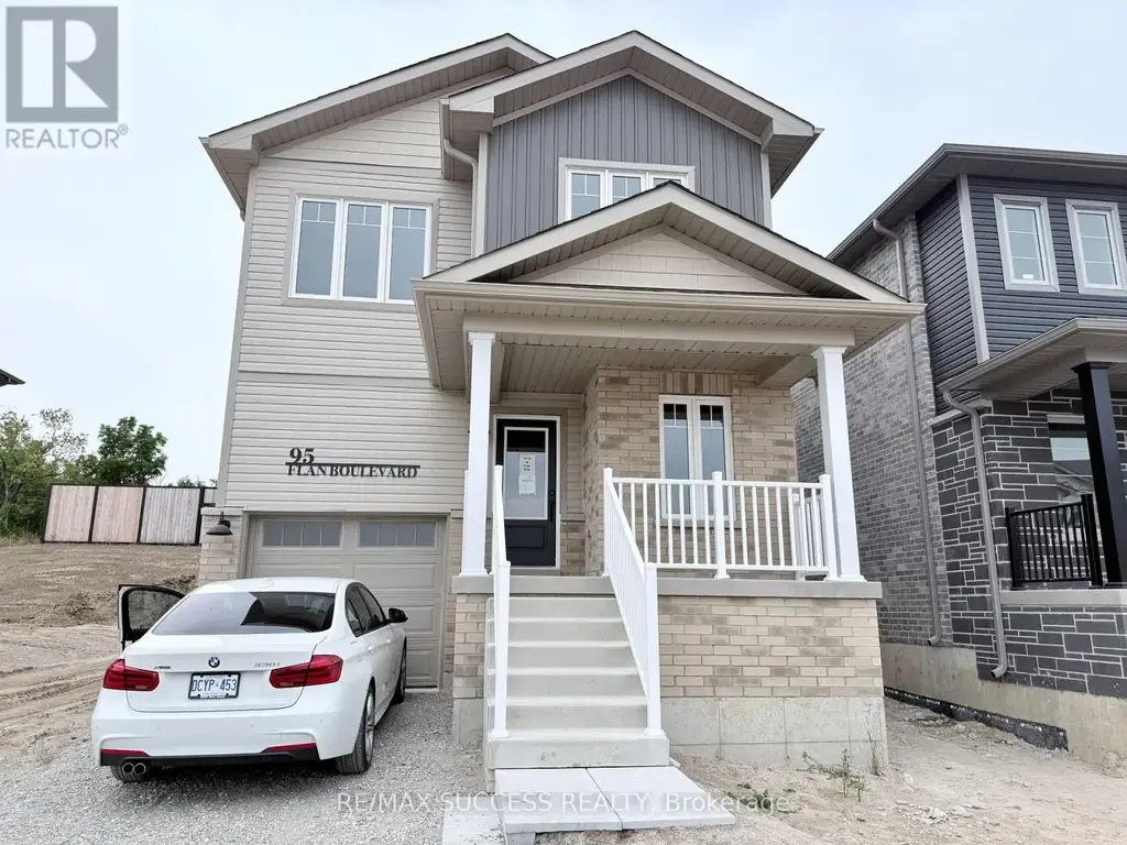 95 Flan Boulevard, Barrie