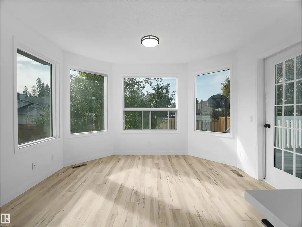 4103 28 Av Nw, Edmonton