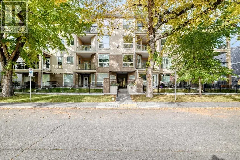 305, 3412 Parkdale Boulevard Nw, Calgary