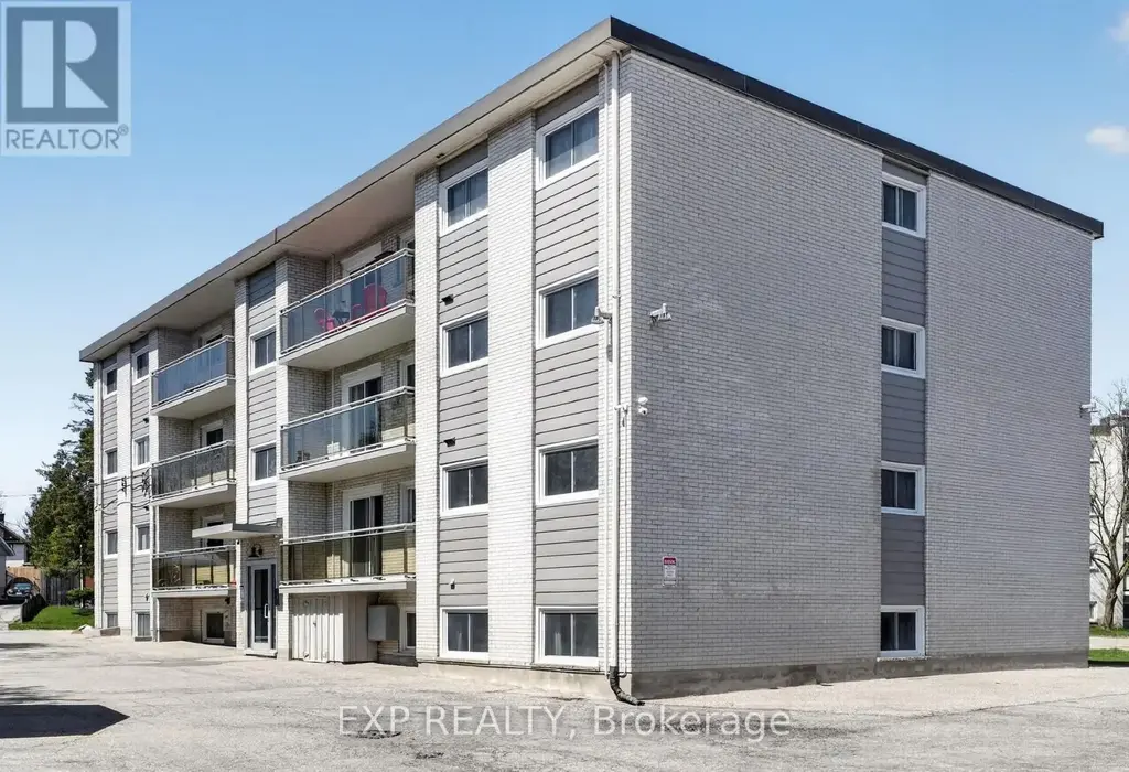 81 Kenwood Drive, Kitchener