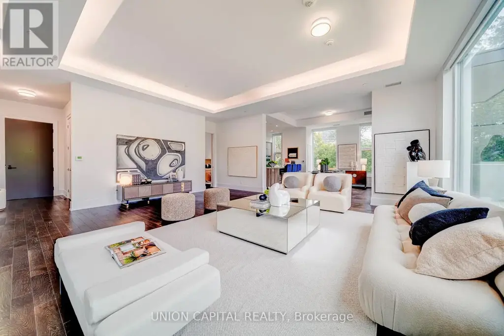 120 - 25 Adra Grado Way, Toronto (Bayview Village)