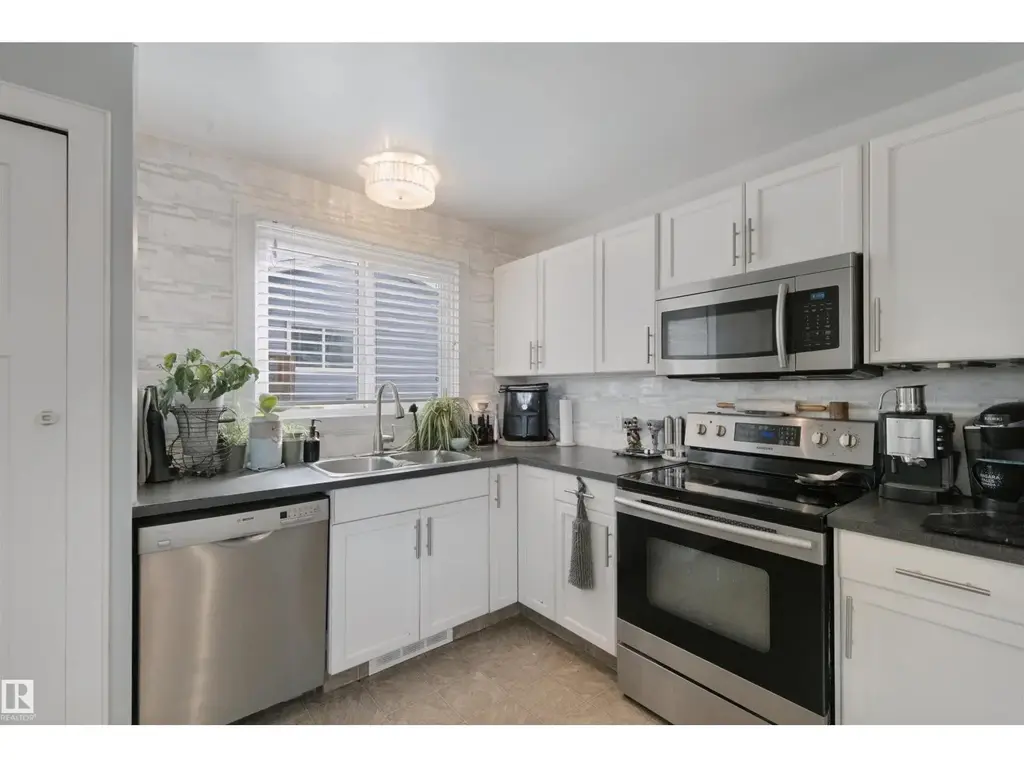 4528 35 Av Nw, Edmonton