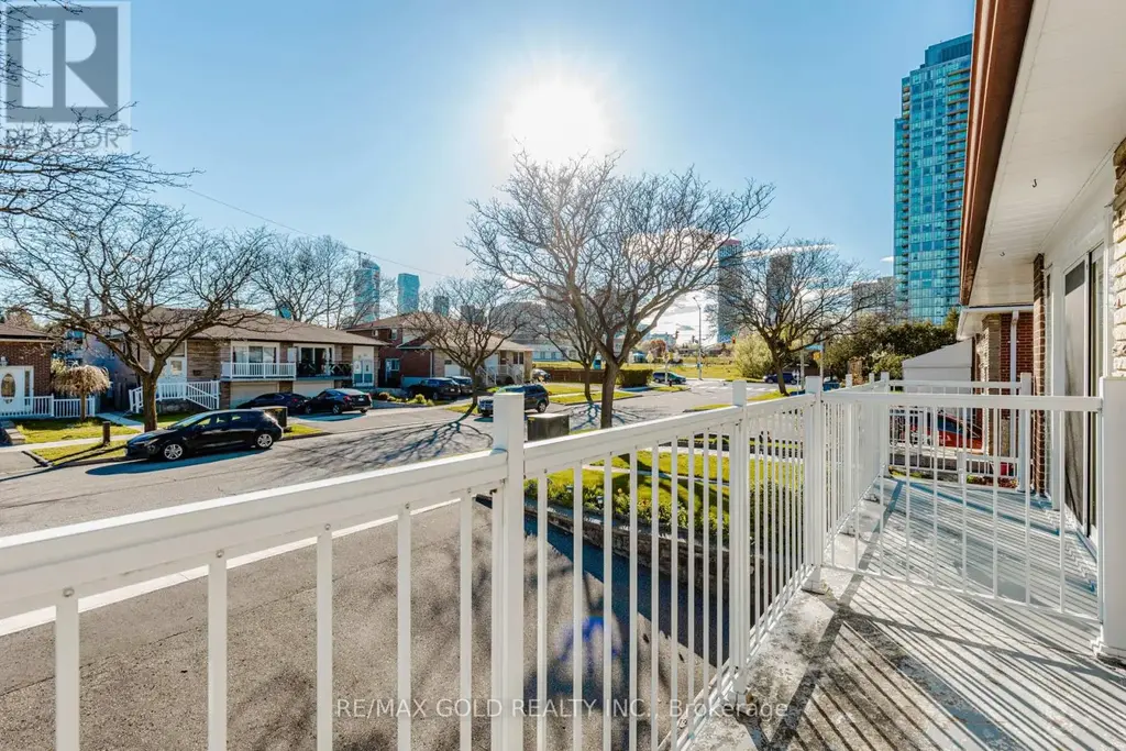 38 Achill Crescent, Mississauga (Fairview)
