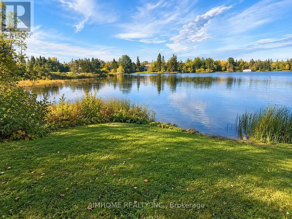 18 Ahmic Lake Road, Magnetawan (Ahmic Harbour)