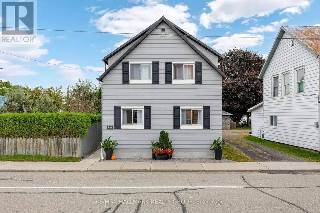 241 Lewis Street E, Edwardsburgh/Cardinal