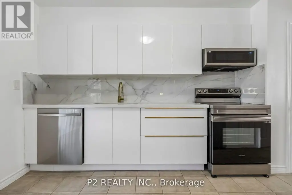22 - 22-25 Gosford Boulevard N, Toronto (Black Creek)