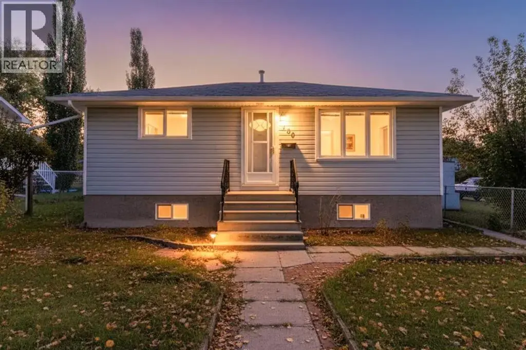 320 4 Avenue S, Three Hills