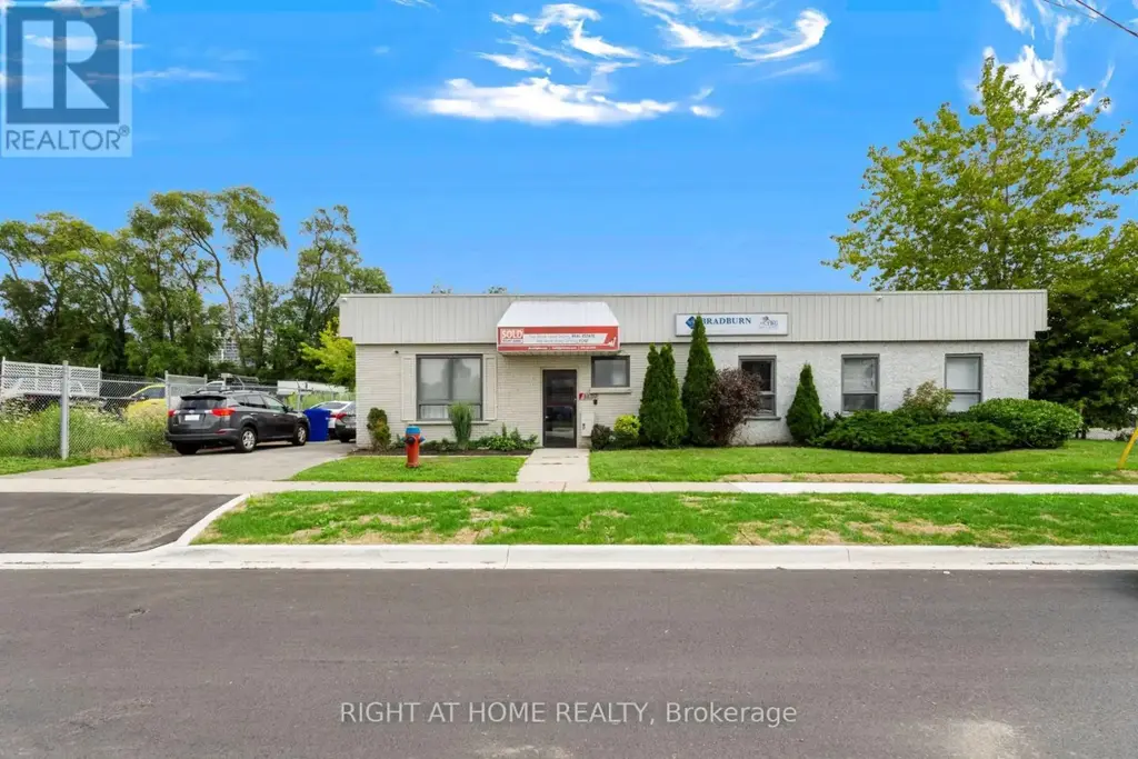 1439 Legion Road, Burlington (Brant)