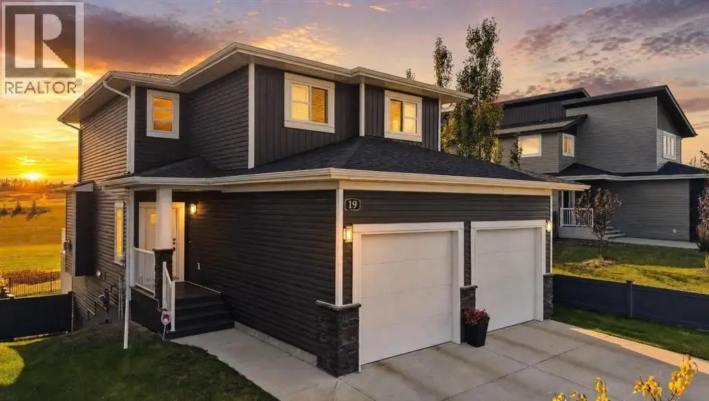 19 Vanveller Way, Sylvan Lake