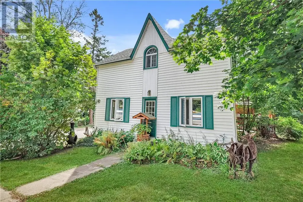 17 Campbell Street, Little Current