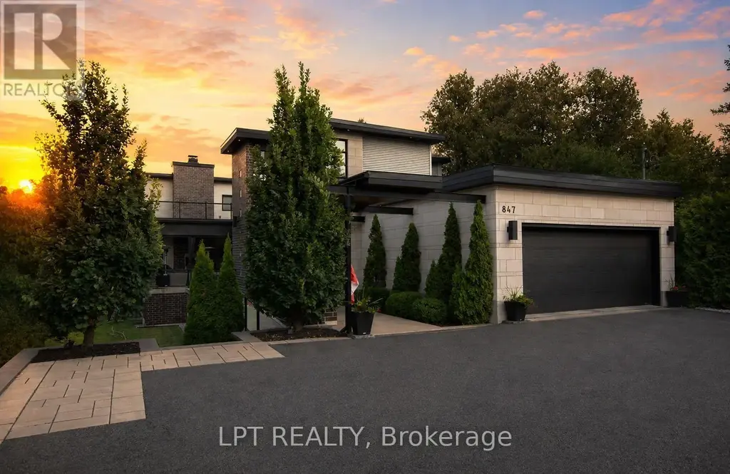847 Walkley Road, Ottawa