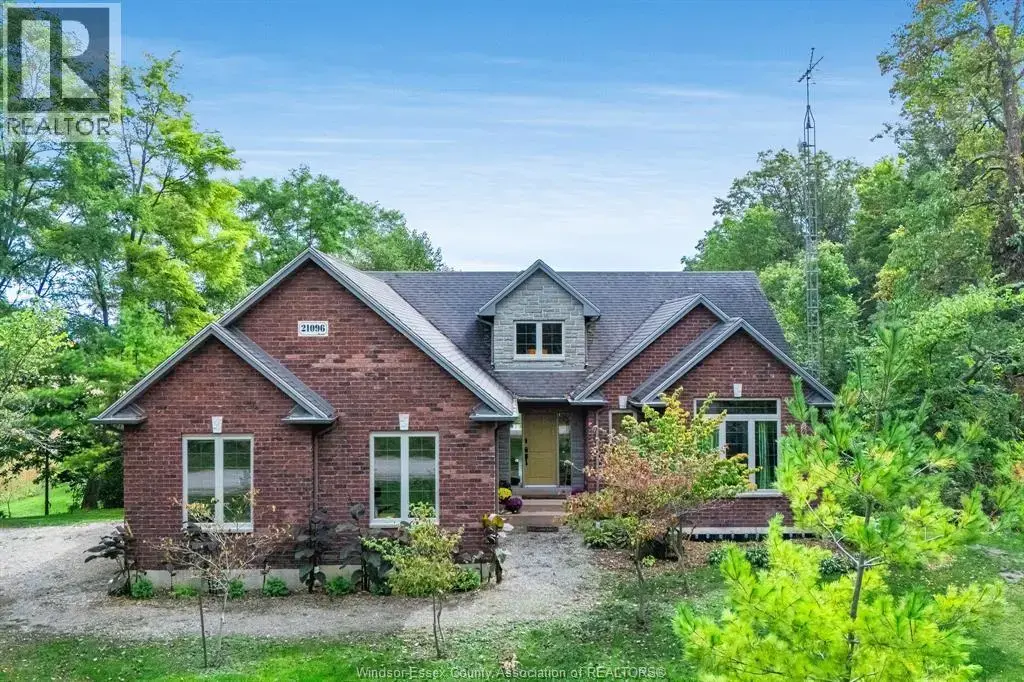 21096 Cemetery Road, Wheatley