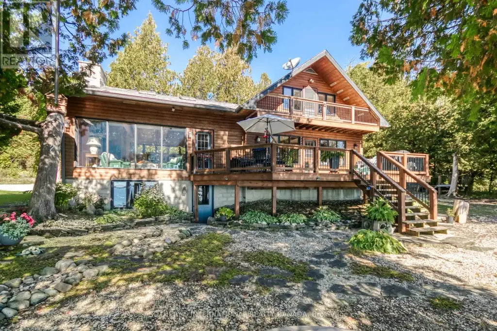 125 Lakeshore Road, Tehkummah