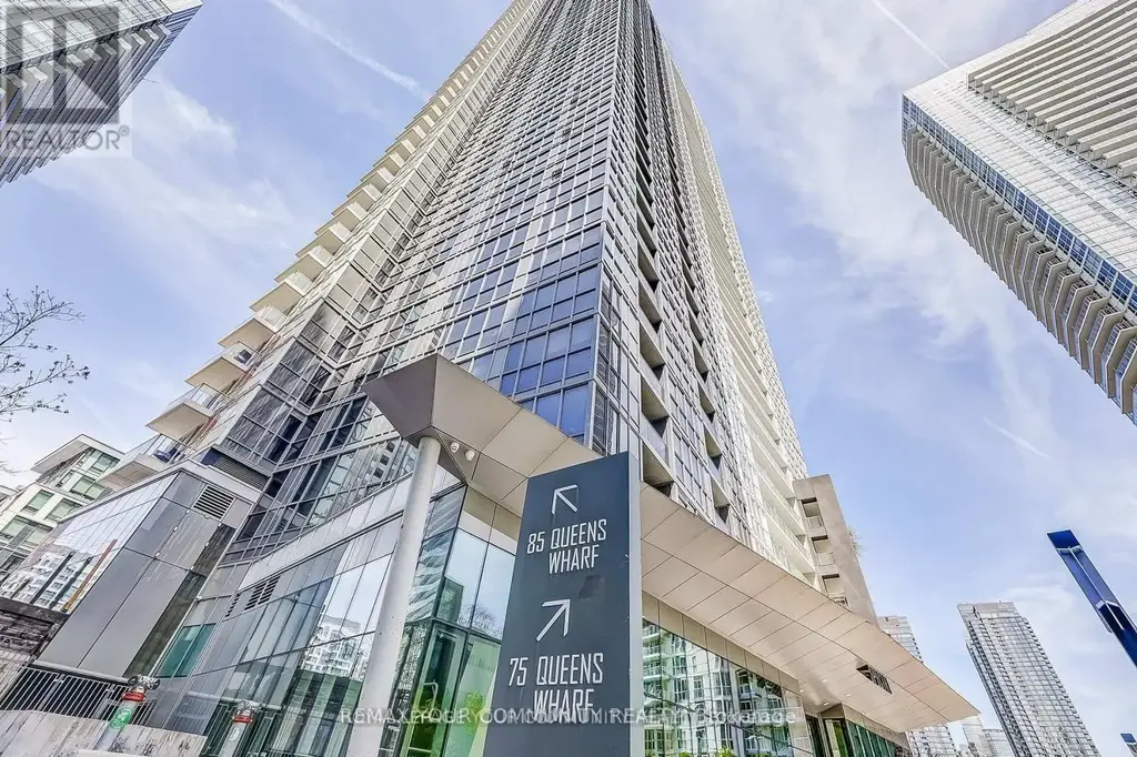 3208 - 85 Queens Wharf Road, Toronto (Waterfront Communities)