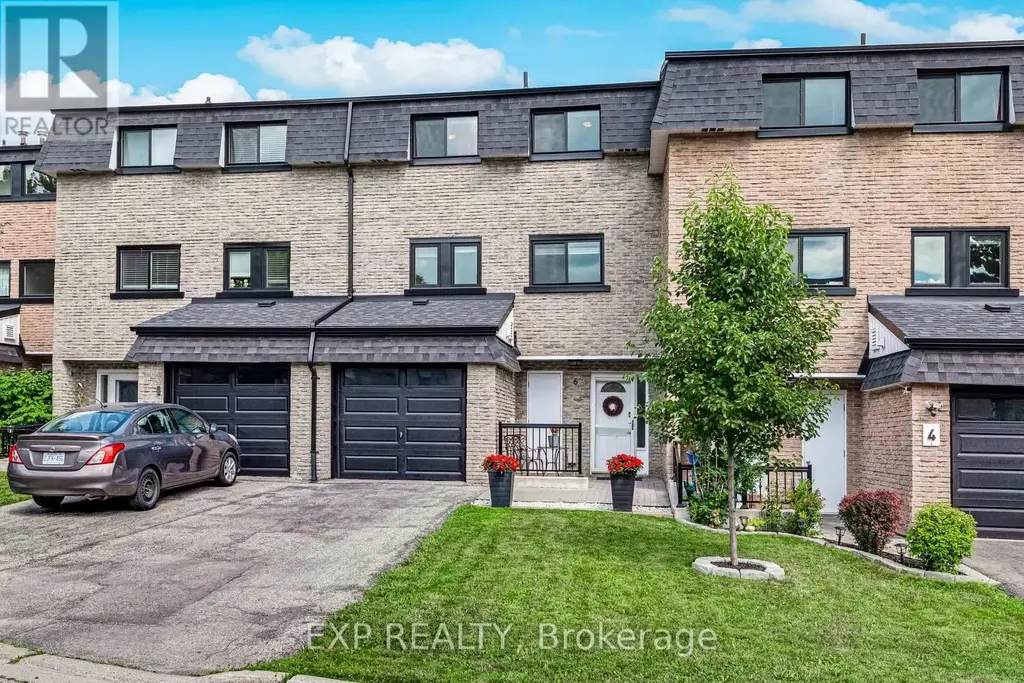 6 Poplar Crescent, Aurora (Aurora Highlands)