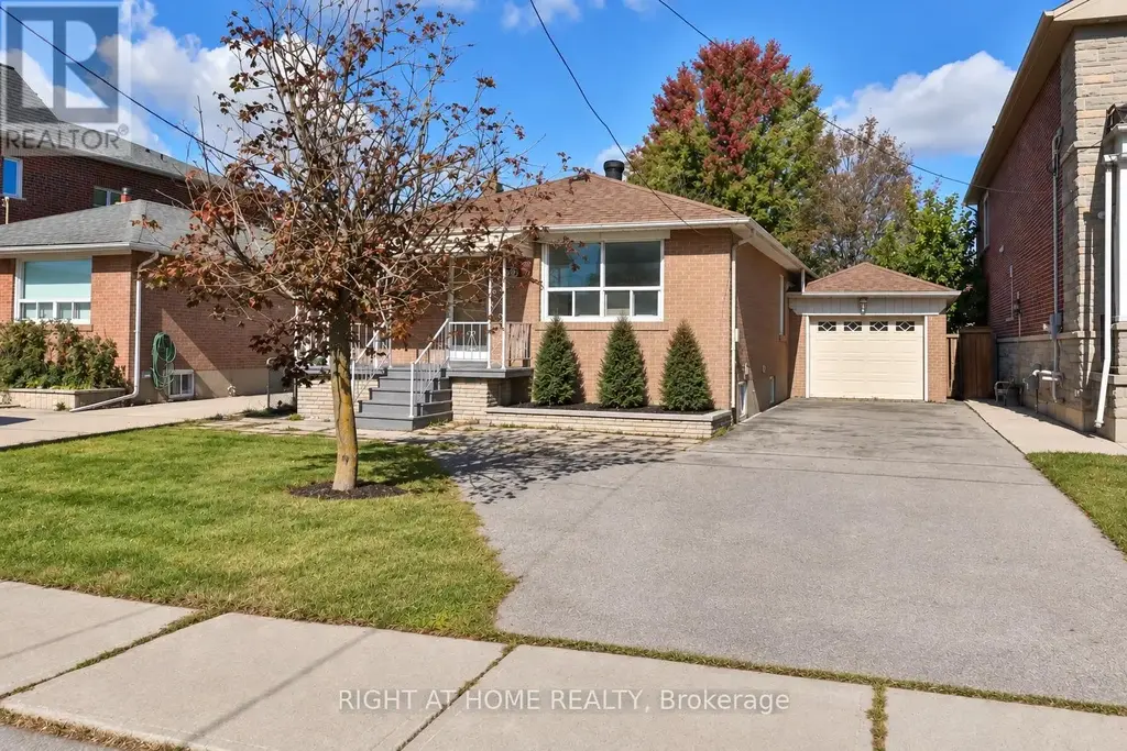 22 Katherine Road, Toronto (Downsview-Roding-CFB)