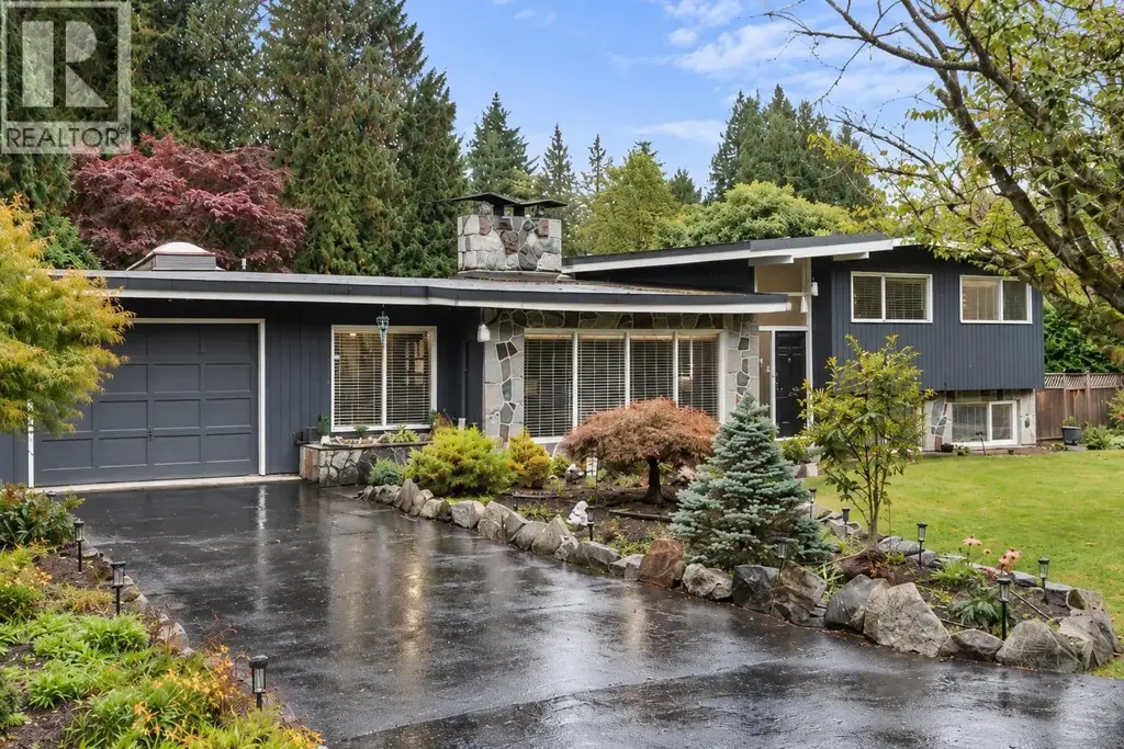 429 Newlands Road, West Vancouver