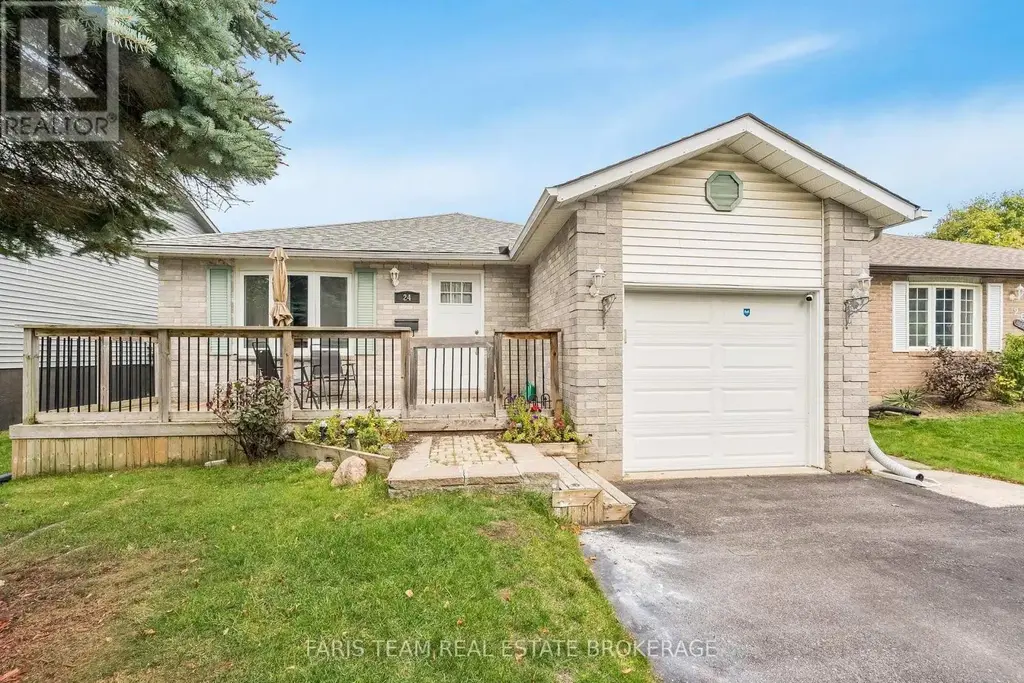 24 Laurie Crescent, Barrie (Wellington)