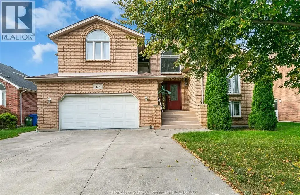 445 John Harvey Crescent, Windsor
