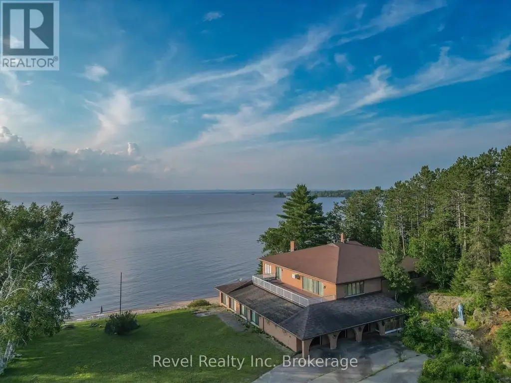 1278 Highway 654 Highway W, Callander