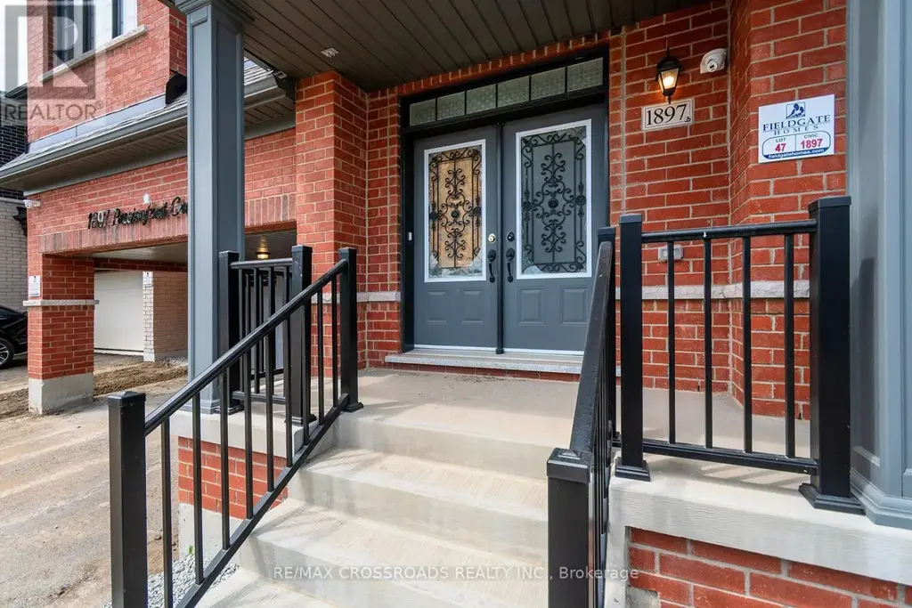 1897 Passionfruit Grove, Pickering