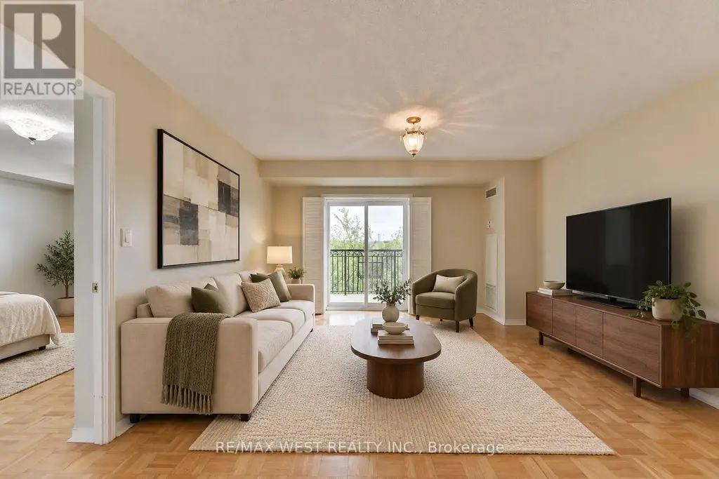 319 - 7373 Martin Grove Road, Vaughan (Vaughan Grove)