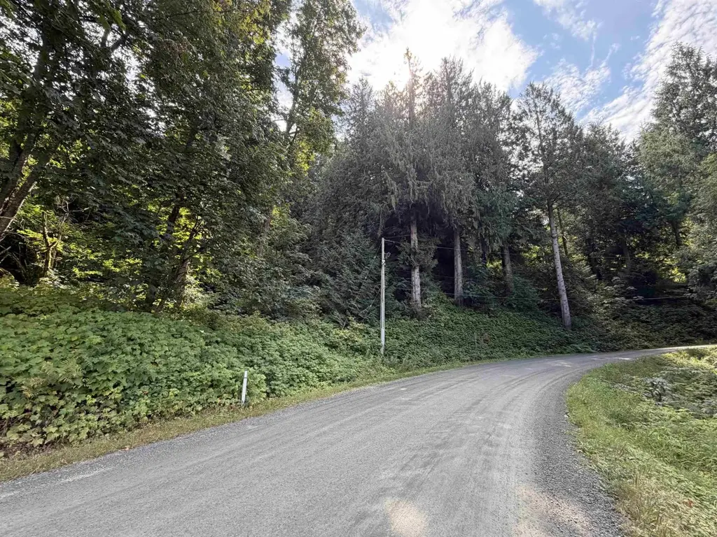 8000 Nixon Road, Eastern Hillsides, Chilliwack