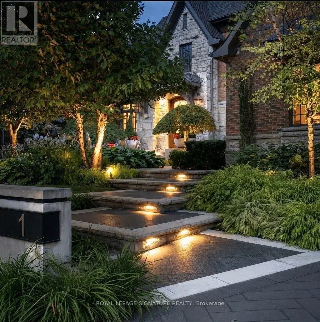 1 Oakley Place, Toronto (St. Andrew-Windfields)