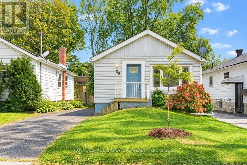 39 Rhydwen Avenue, Toronto (Birchcliffe-Cliffside)