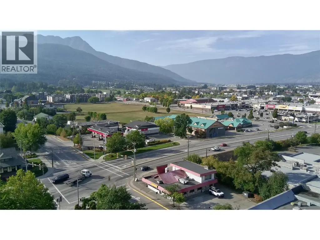 21 & 61 Shuswap Street Nw, Salmon Arm