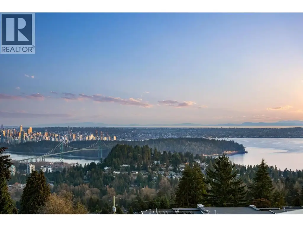 835 Farmleigh Road, West Vancouver