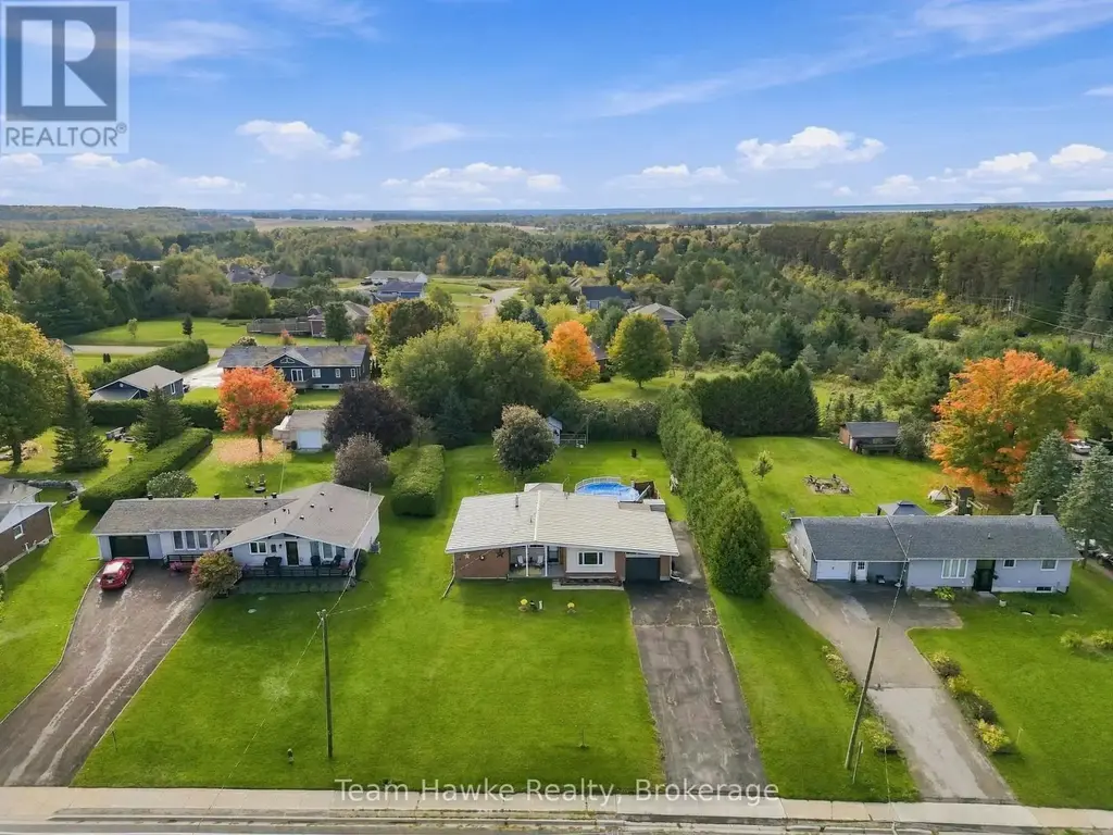385 Lafontaine Road W, Tiny (Lafontaine)