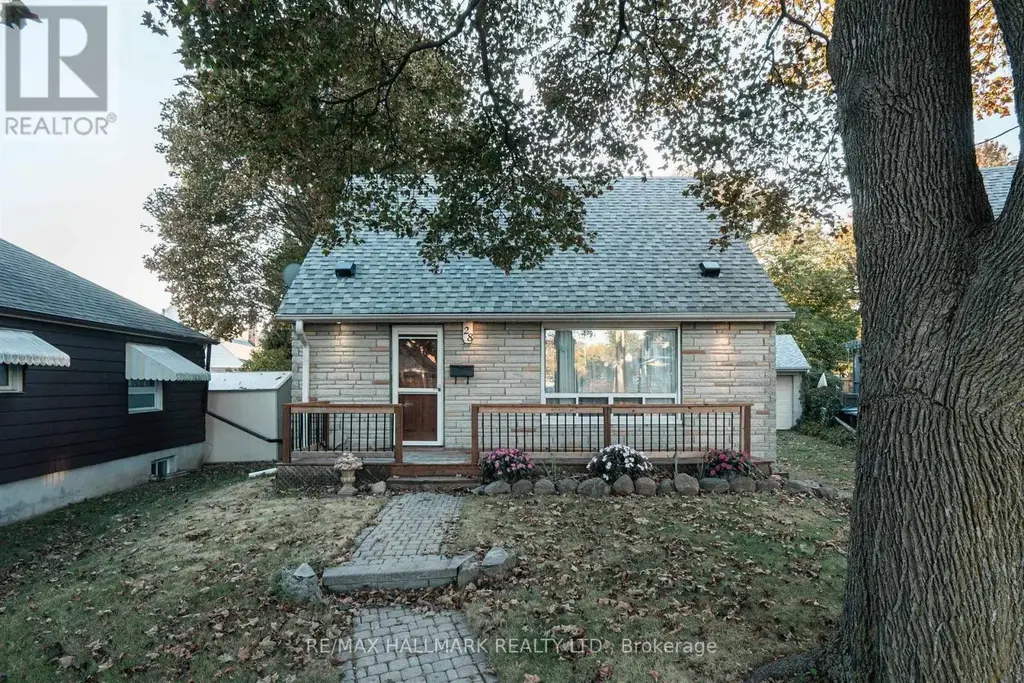 28 Finsbury Crescent, Toronto (Alderwood)