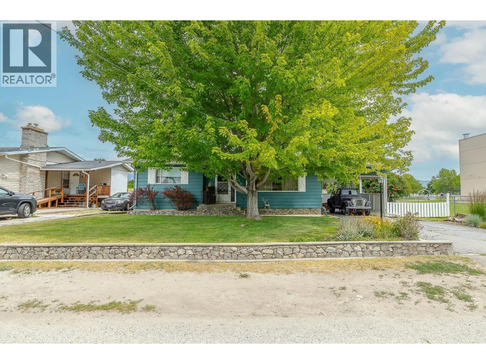Photo of Listing #10402794
