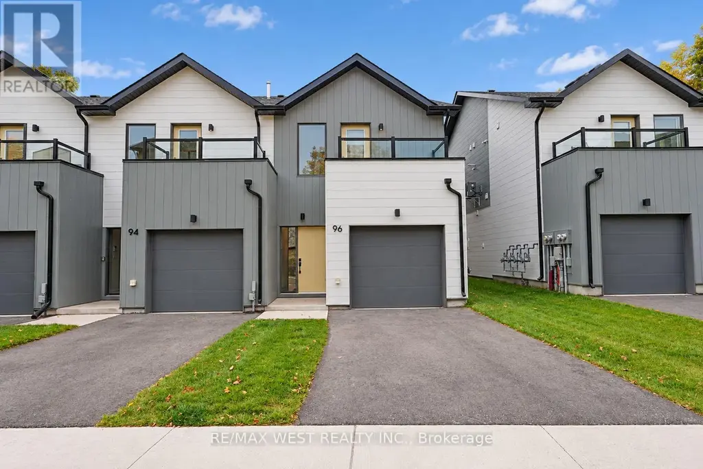 96 Sunshine Lane, Orillia