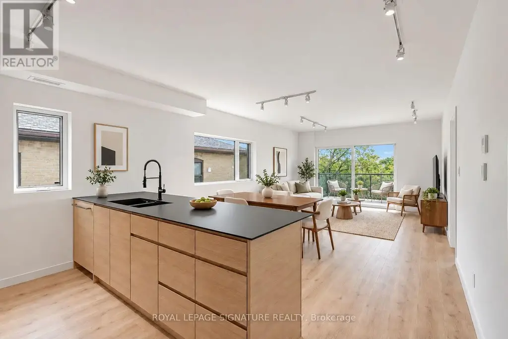 4 - 1254 Davenport Road, Toronto (Corso Italia-Davenport)