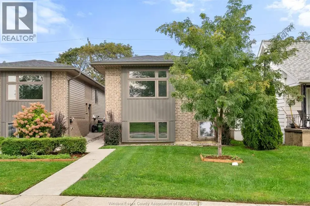 766 Irvine Avenue, Windsor