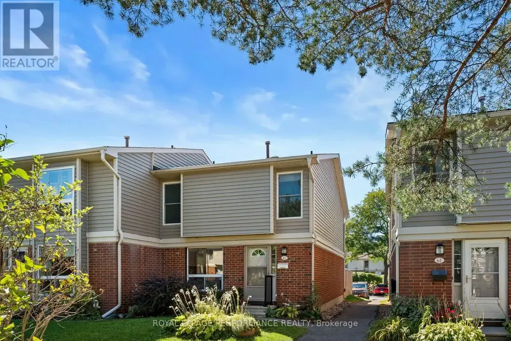 62 - 820 Cahill Drive W, Ottawa
