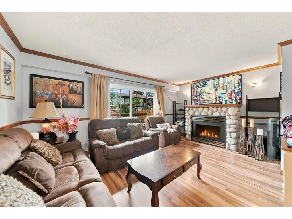 16 11735 89a Avenue, Delta