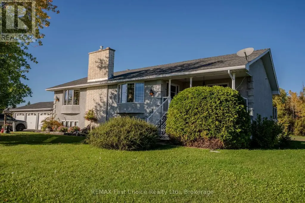 3410 Hwy 11 71 Highway, La Vallee