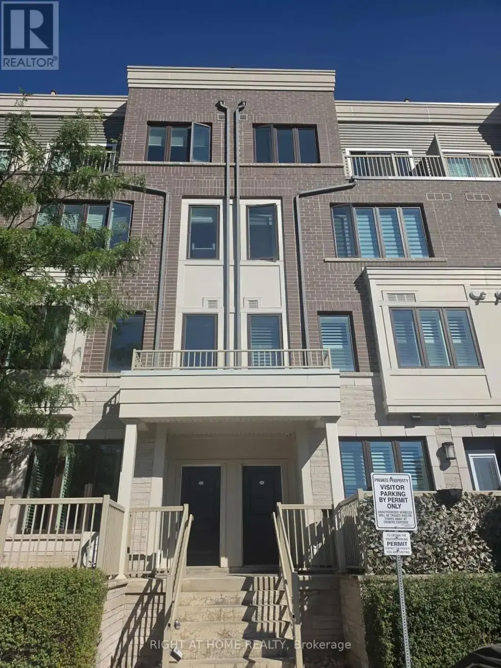 15 - 95 Eastwood Park Garden, Toronto (Long Branch)