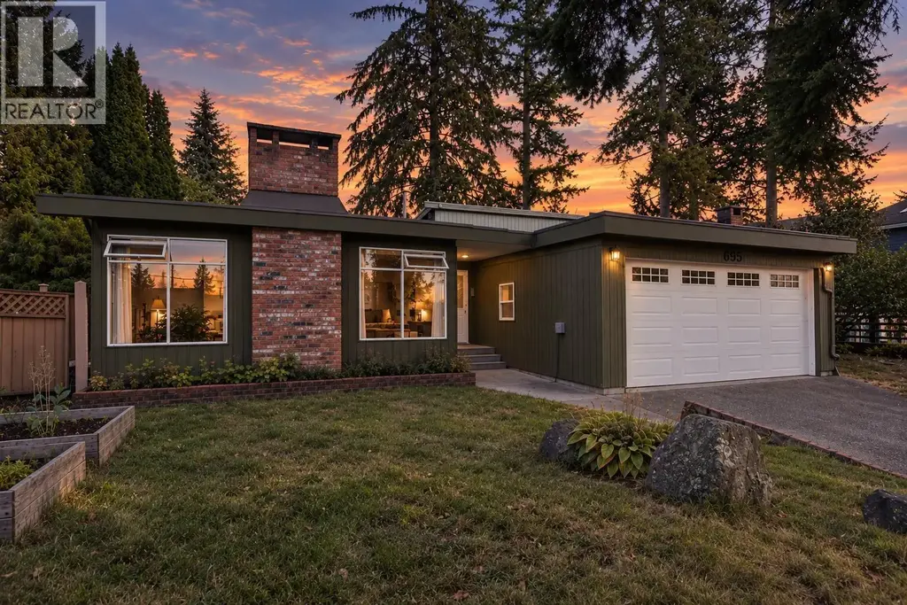 695 Macintosh Street, Coquitlam
