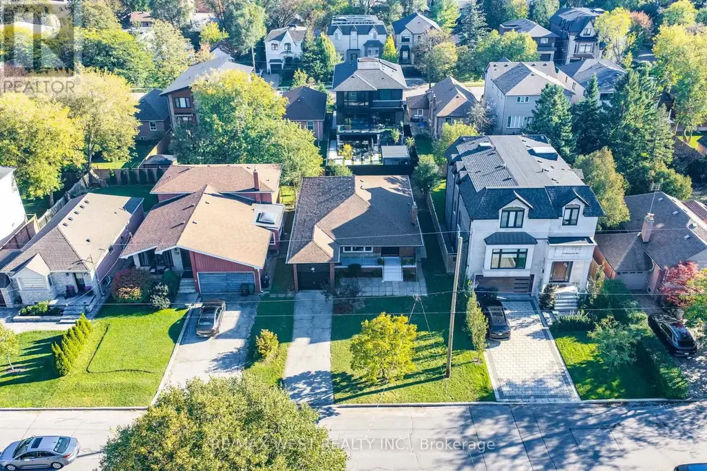 67 Burncrest Drive, Toronto (Bedford Park-Nortown)