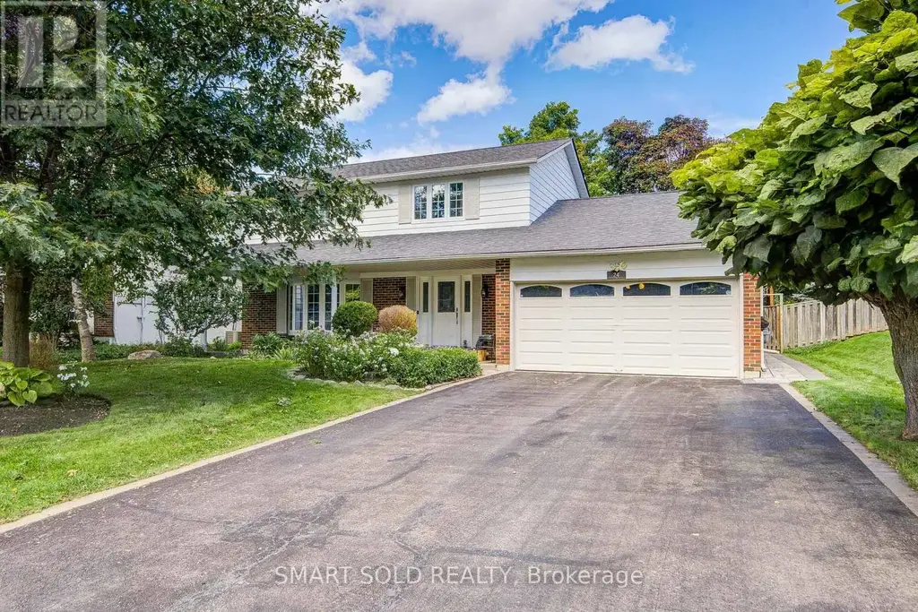 24 Hamilton Hall Drive, Markham (Markham Village)