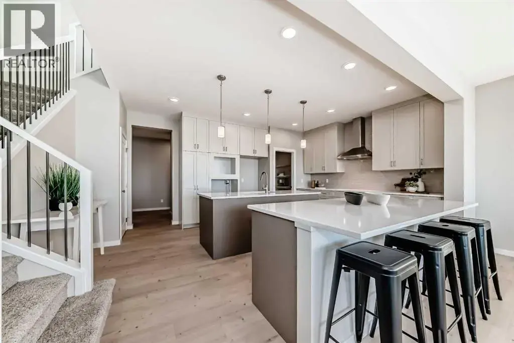 153 Rangeview Path Se, Calgary