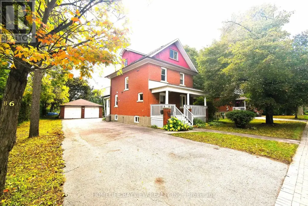 82 Centre Street E, Richmond Hill (Crosby)