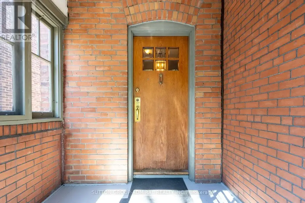 60 Manor Road E, Toronto (Mount Pleasant West)