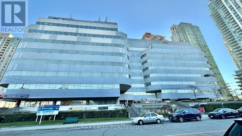 102 - 55 Town Centre Court, Toronto (Bendale)